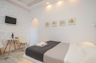 Luxury One Bedroom Apartment valena mare-02